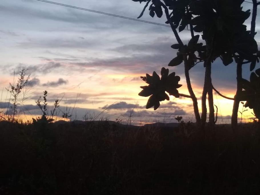 Chale Aconchegante Em Estancia Climatica Santo Antônio do Leite Exterior foto
